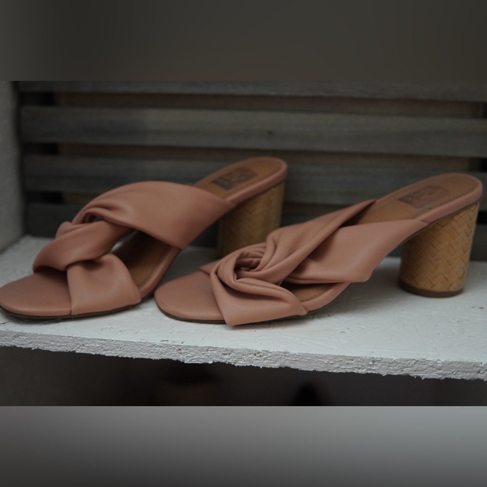 Dolce Vita Sandals